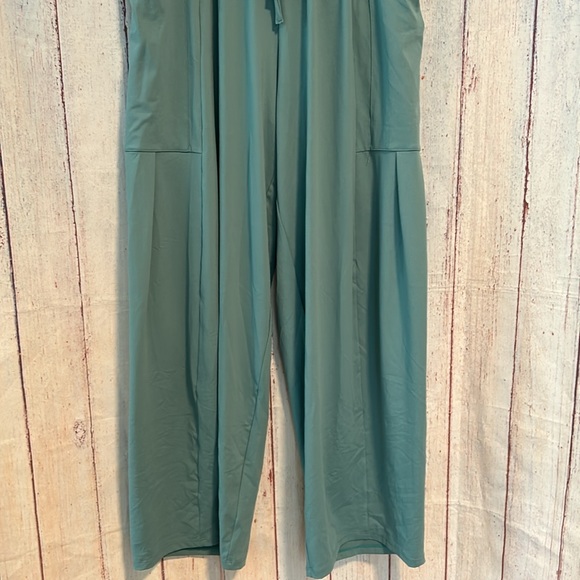 ⭐️SOLD⭐️NWT HALARA Mid rise Wide Leg Pants - Picture 6 of 9